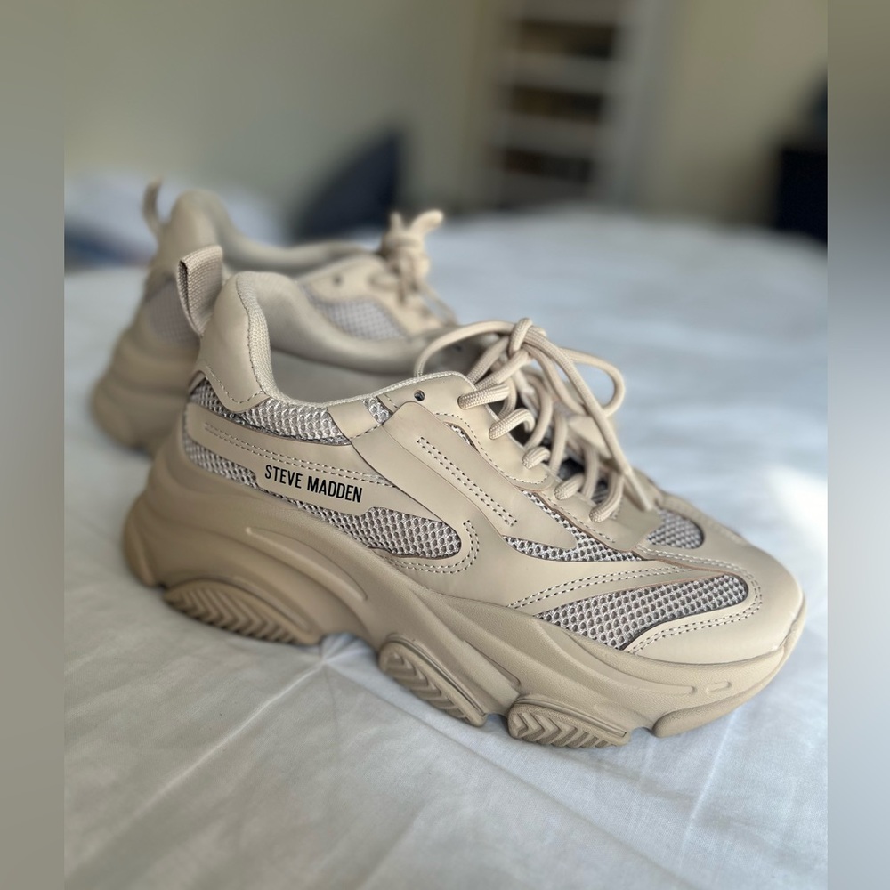 Steve Madden possession chunky sneakers, size 6.5 , beige, 3 times used.